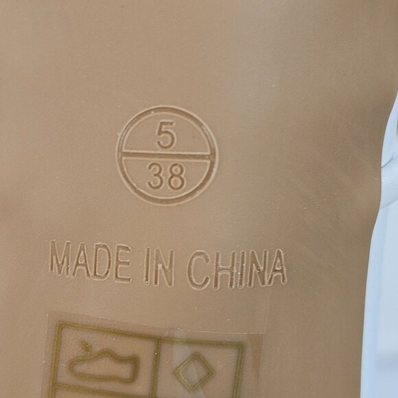 PrettyLittleThing 5/38 White Strappy Block Heel Preppy Summer Party Wedding Y2K - Picture 13 of 16